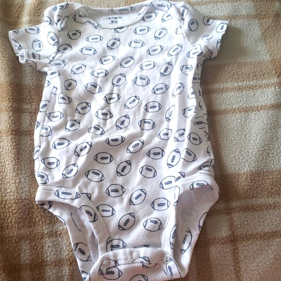 Carter's bodysuit - Picture 1 of 1